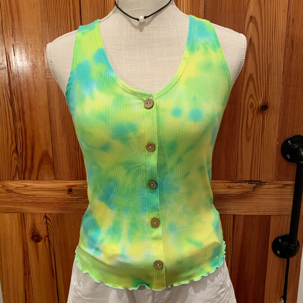TIE DYE TANK TOP  (JUST THE TOP)